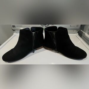 Girls sz 4 Cat & Jack Black Ankle Boots with Zipper